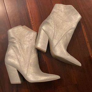 Dolce vita nestly boots 8.5 light gold